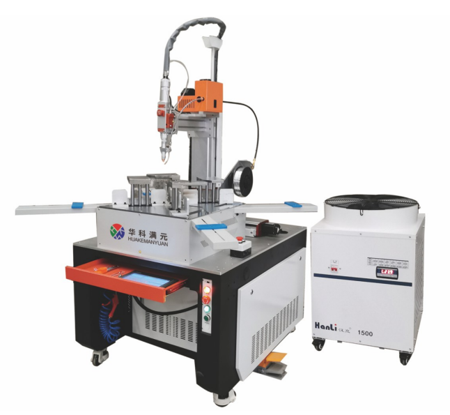 Dual-axis dual-station seamless welding machine